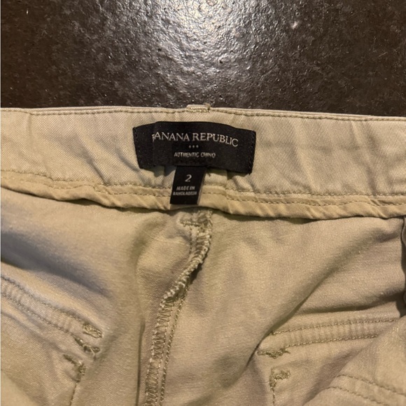 Banana Republic Women's Chino Shorts - Picture 3 of 6